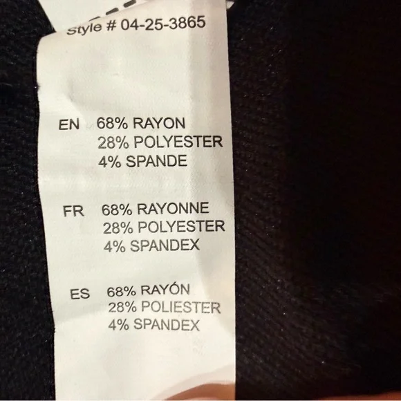 Classic Black Sleeveless Top - Picture 7 of 7